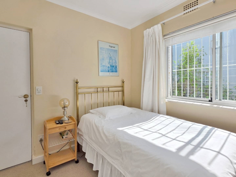 2 Bedroom Property for Sale in Sea Point Western Cape